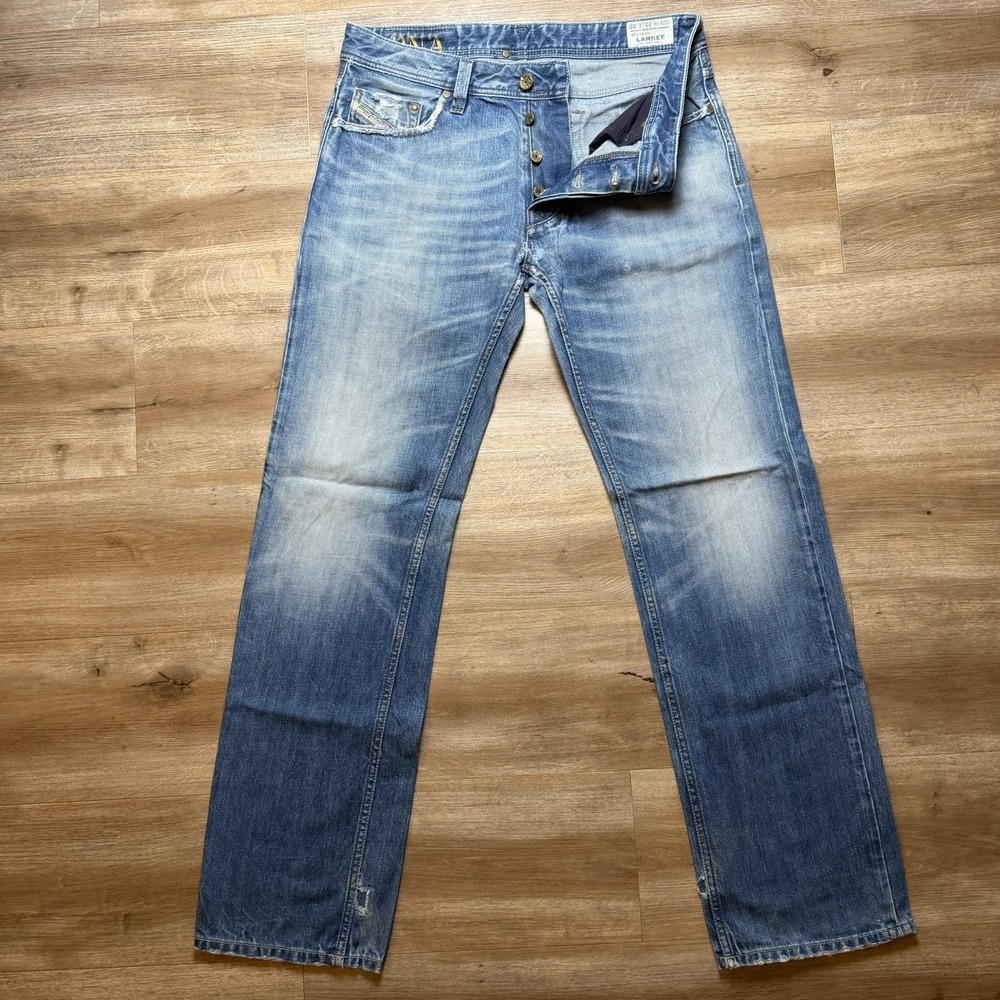 Diesel Larkee Jeans Men 31x32 Blue Straight Leg Medium Wash Fade DNA Denim 0880E